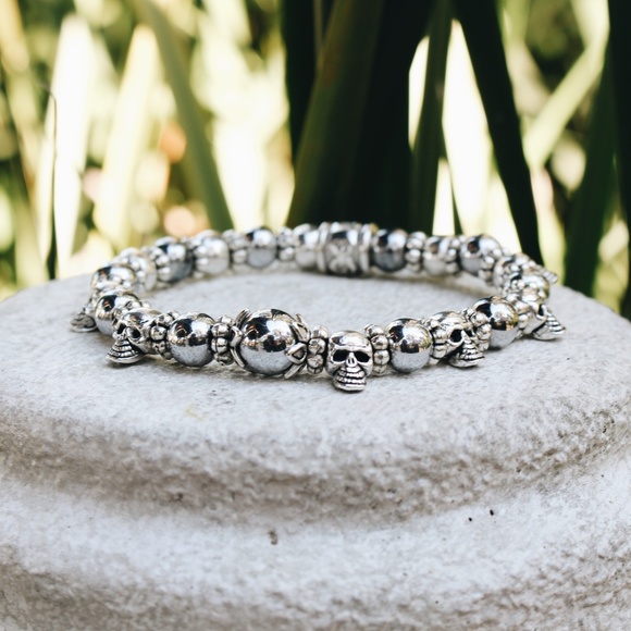 Skull Bracelet - Picture 1 of 3